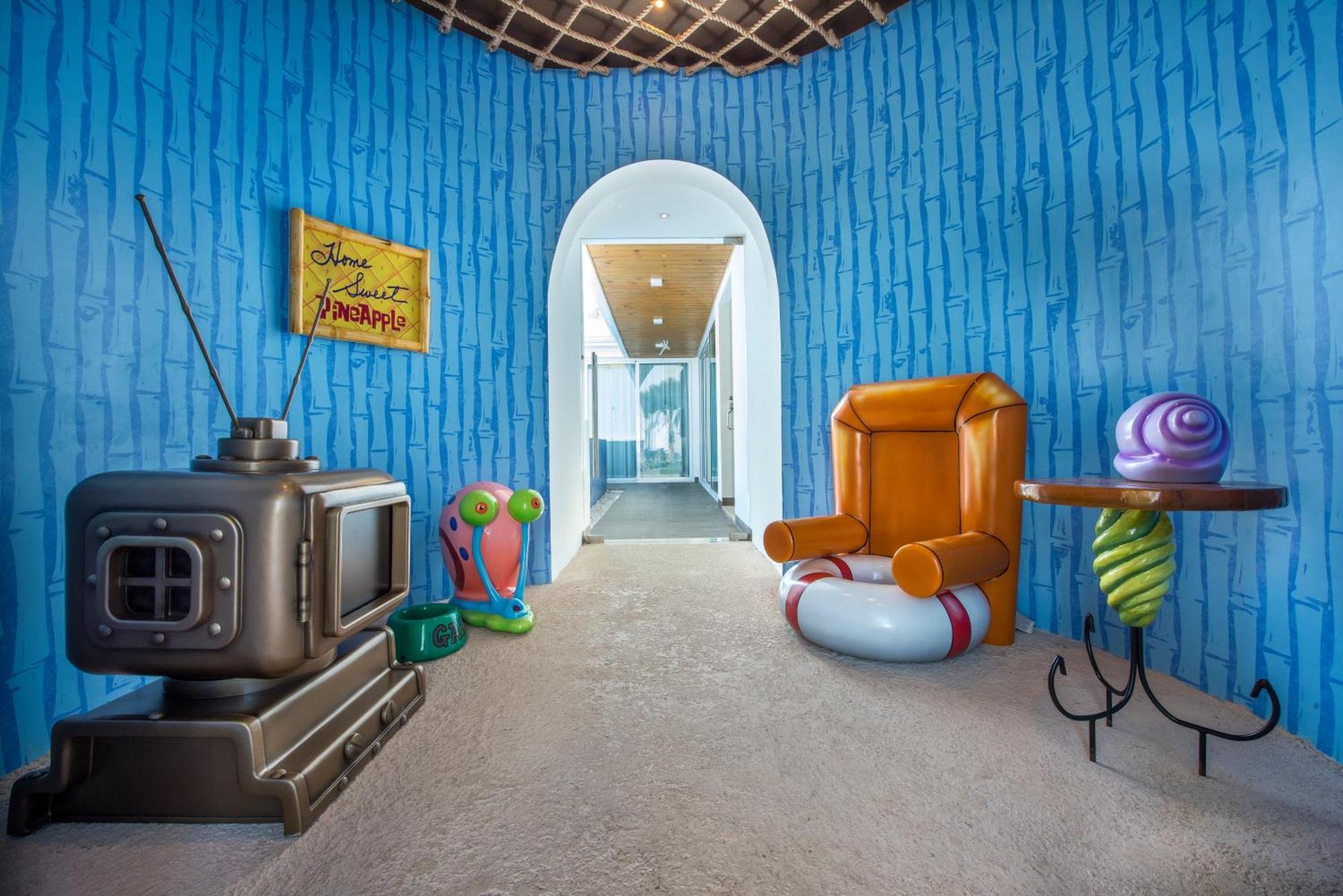 니켈로디언 호텔 앤 리조트 푼타 카나 바이 카리스마 올 인클루시브 외부 사진 The interior of the SpongeBob Suite